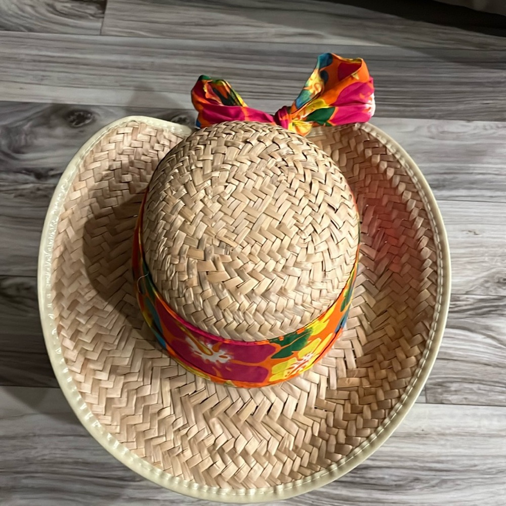 Women’s Straw Hat w/Floral Band - Picture 5 of 7